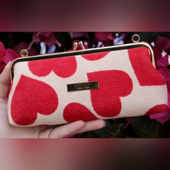 ❤️🎉🎉🎉2 X HOST PICK🎉🎉🎉❤️MIU MIU BEAUTE POCHETTE CLUTCH - Picture 9 of 11